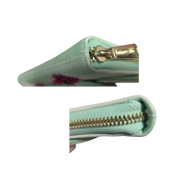 Loungefly Minnie Mouse Pressed Flower Wallet - Picture 10 of 10